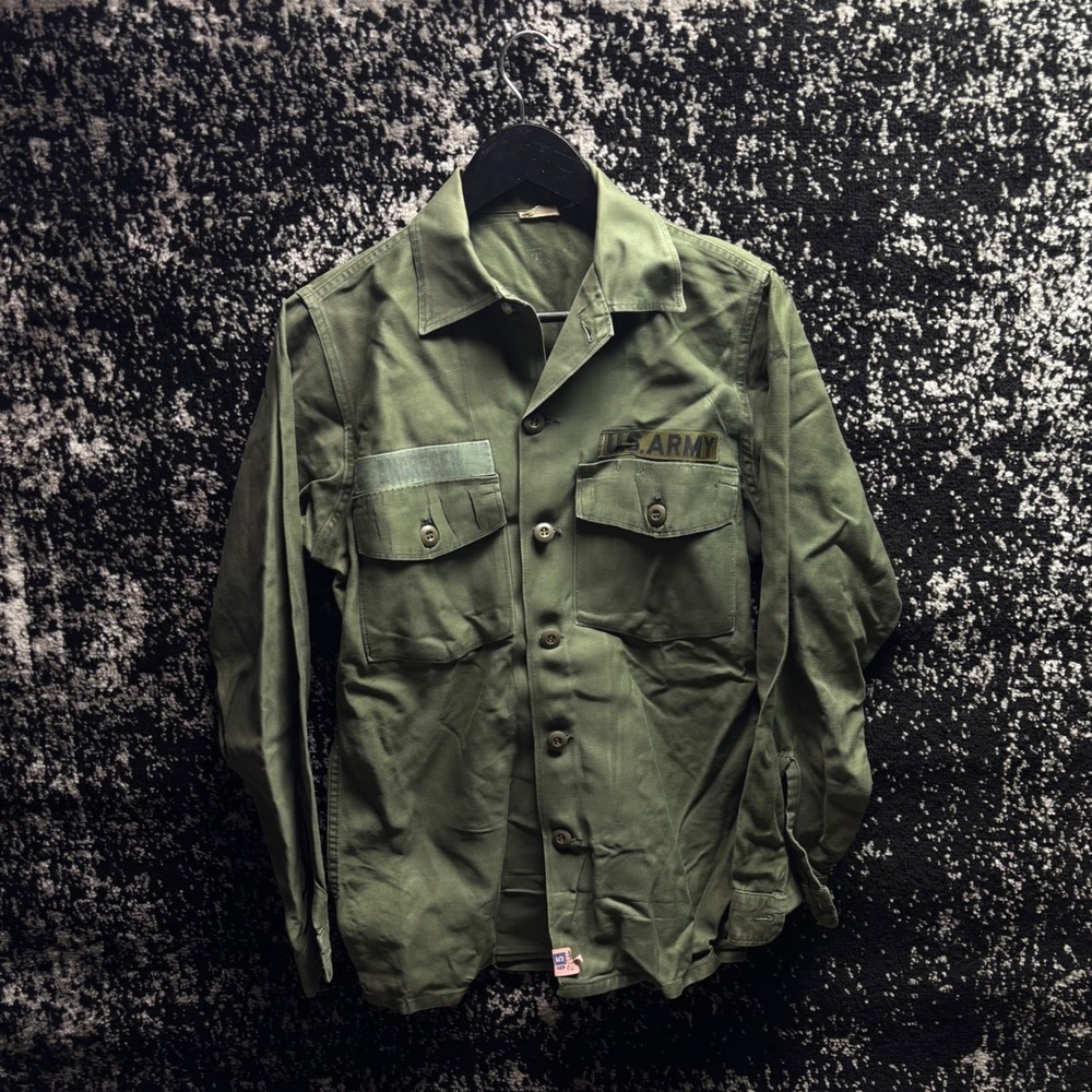 Vintage 60s Vietnam Era US Army OG 107 Cotton Sateen Utility Shirt STARCh